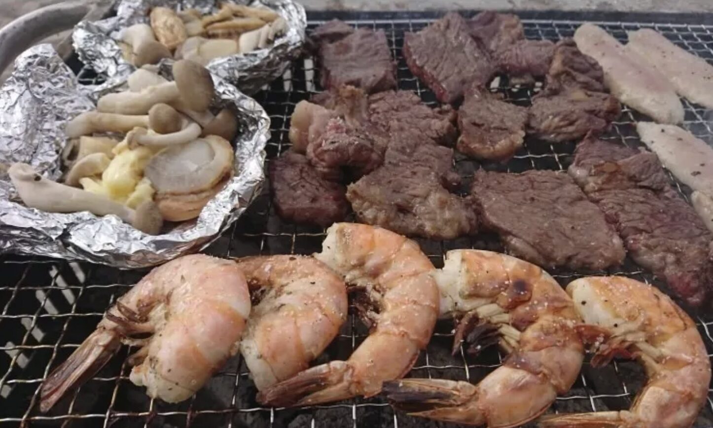 【沖縄/名護】ビーチで楽しむ手ぶらでBBQ☆マリンスポーツも充実◎《雨天催行可・0歳〜参加OK》（No.53）
