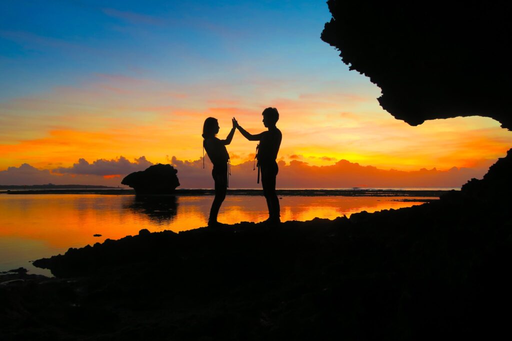ロマンチックで幻想的な時間を！沖縄本島サンセットツアー