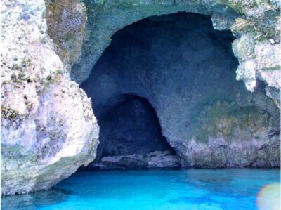 伊良部島 青の洞窟