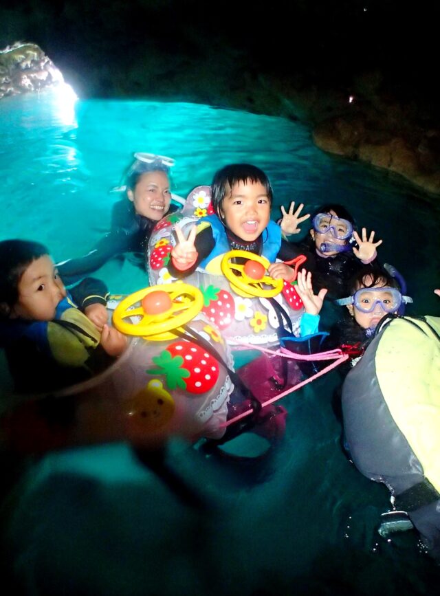 青の洞窟シュノーケリング