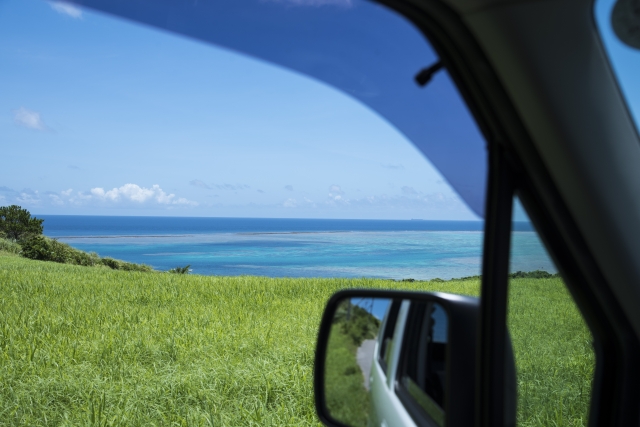 レンタカーを使って快適な沖縄の旅を楽しもう！沖縄のレンタカー事情を徹底解説