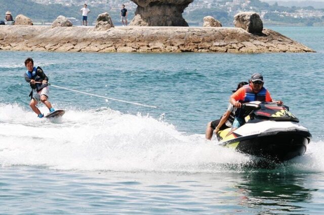 ウェイクボード