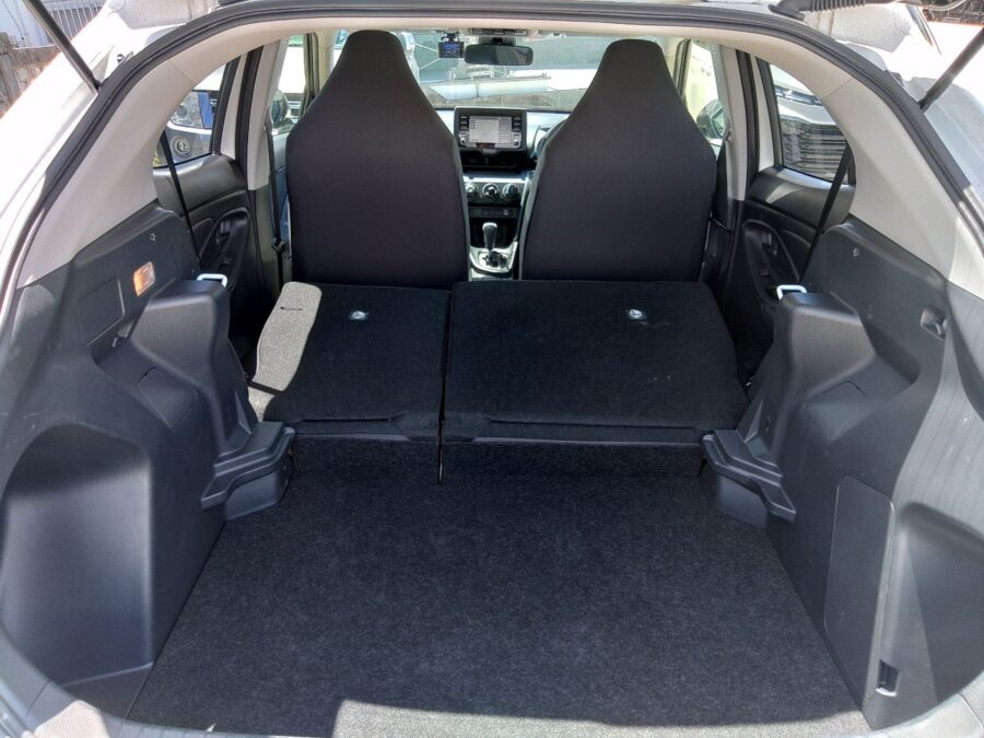 【那覇空港周辺・レンタカー】SUV《最大5名乗り》カーナビ・ETC・ドライブレコーダー標準装備〈他店舗乗り捨て可〉（No.r-31）