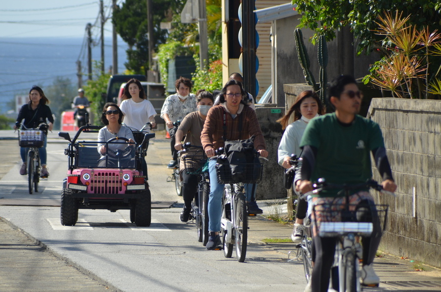 【沖縄・伊江島/約2〜6時間】電動アシスト自転車でのんびり気ままにサイクリング♪日帰り旅にぴったり！《100歳まで参加OK・おひとり様歓迎》（No.660）