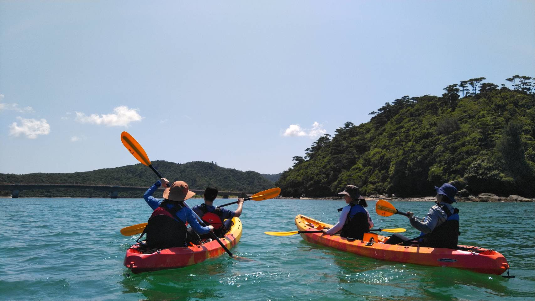 【沖縄北部・宮城島】初心者OK！少人数制シーカヤックツアーで絶景を満喫♪（No.292）