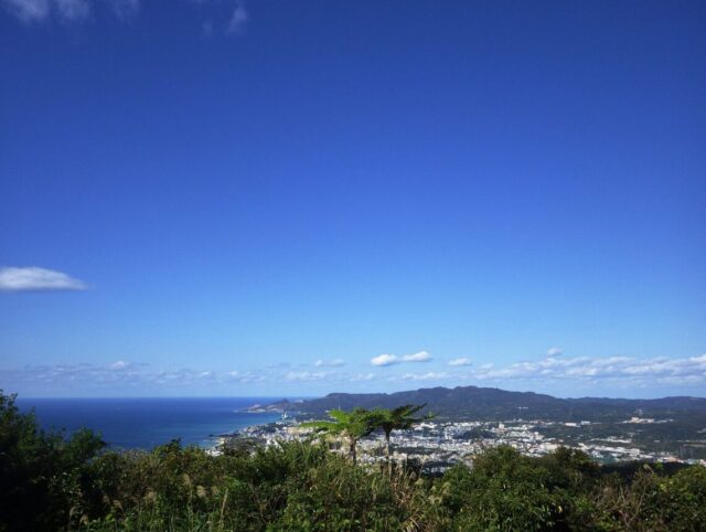 沖縄　ハイキング　