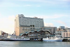 【北谷発・1日】＜8/4〜9/30限定＞慶良間でシュノーケリング！透明度抜群のケラマブルーへ飛び込もう！サンゴ＆熱帯魚の楽園を満喫《写真データ付き》