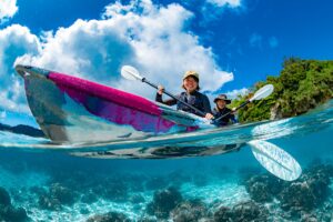 沖縄やんばるの海でシーカヤックを楽しむ体験
