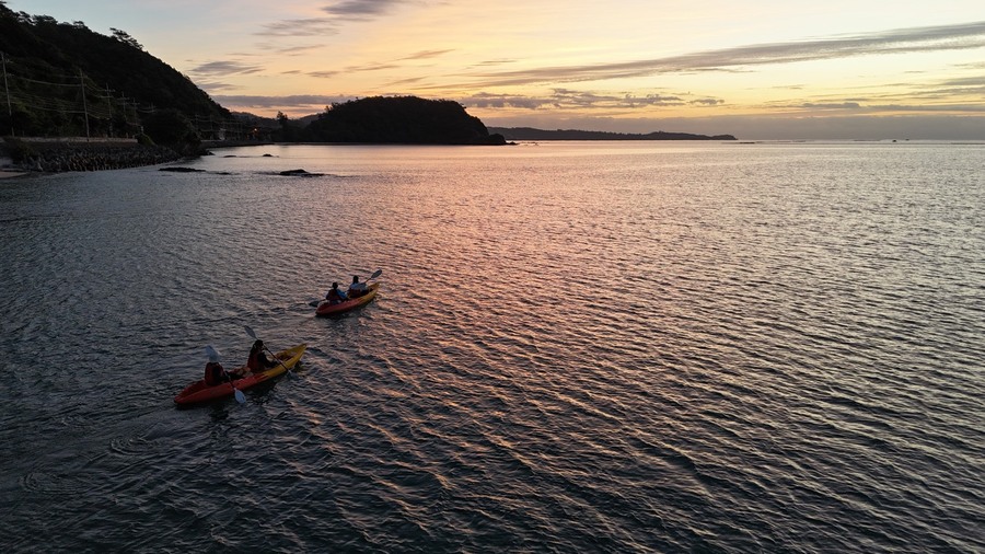 【沖縄本島/早朝】〈元旦限定〉新年のスタートはシーカヤックで！清らかな朝の海をゆったり満喫（No.709）