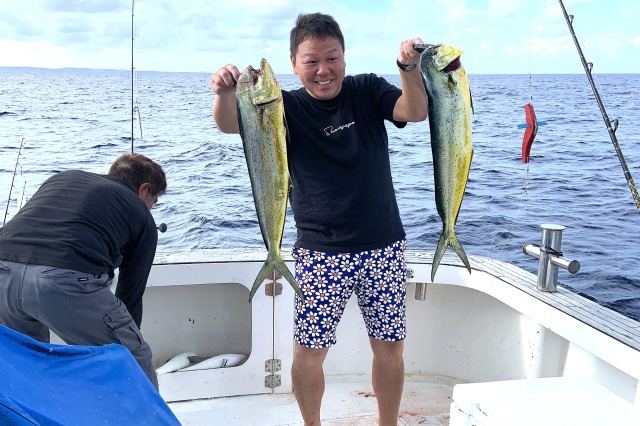 【沖縄恩納村発/貸切/1日】大物狙い♪釣り好き必見のトローリング体験＜最大13名まで＞ベテラン漁師と挑戦する釣りチャータープラン☆（No.247）