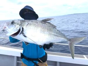 【沖縄恩納村発/貸切/1日】大物狙い♪釣り好き必見のトローリング体験＜最大13名まで＞ベテラン漁師と挑戦する釣りチャータープラン☆