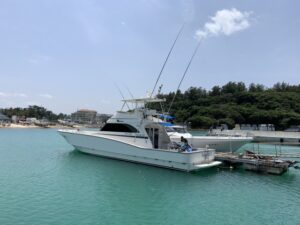 【沖縄恩納村発/貸切/1日】大物狙い♪釣り好き必見のトローリング体験＜最大13名まで＞ベテラン漁師と挑戦する釣りチャータープラン☆