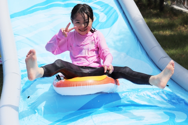 ウォータースタライダー　女の子