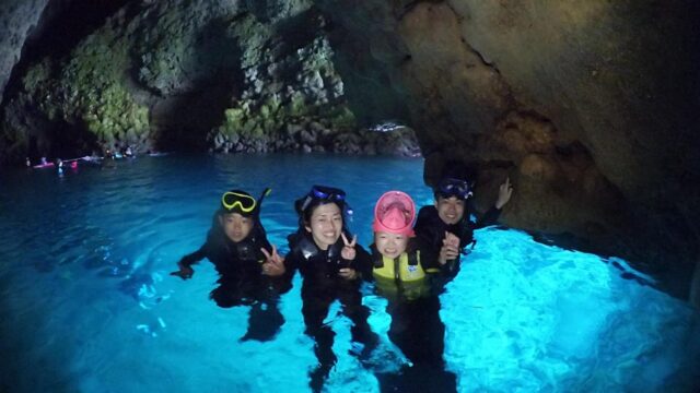 青の洞窟シュノーケリング