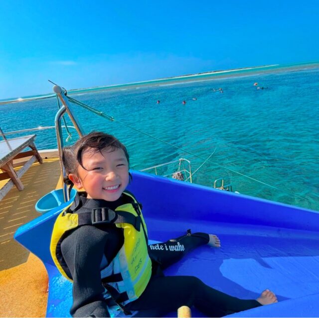 慶良間海域シュノーケリング+パラセーリングツアー<滑り台・ジャンプ台・海上ブランコ遊び放題>大人数、団体旅行