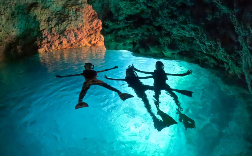 青の洞窟 沖縄ツアーズで楽しむ幻想的なシュノーケリング体験