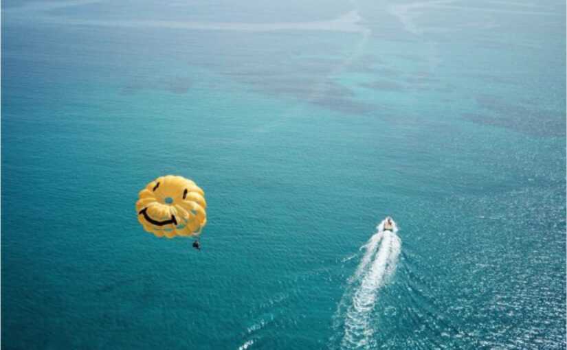 沖縄　パラセーリング