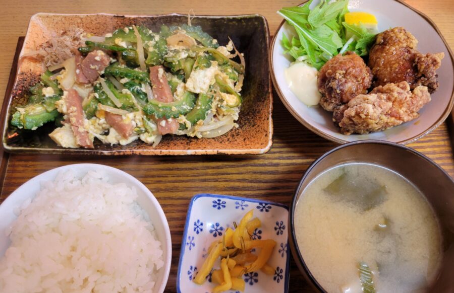 沖縄　定食　ご飯