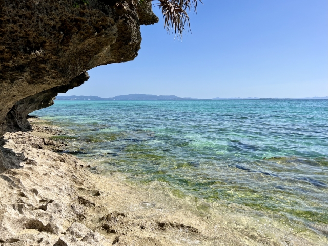 伊江島ハイビスカスと湧出の神秘！自然に癒される沖縄離島の過ごし方