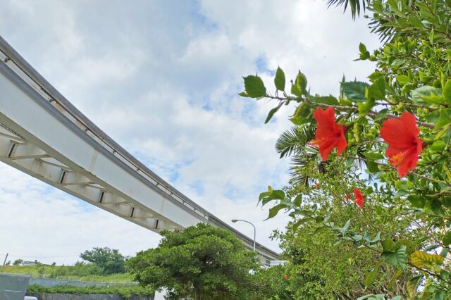 沖縄モノレールの時刻表・路線図と観光スポットのアクセス方法