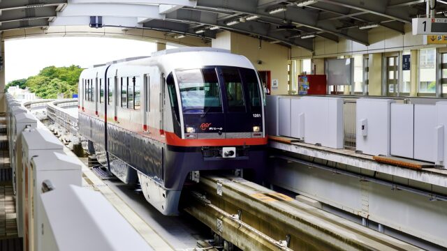 沖縄モノレールの時刻表・路線図と観光スポットのアクセス方法
