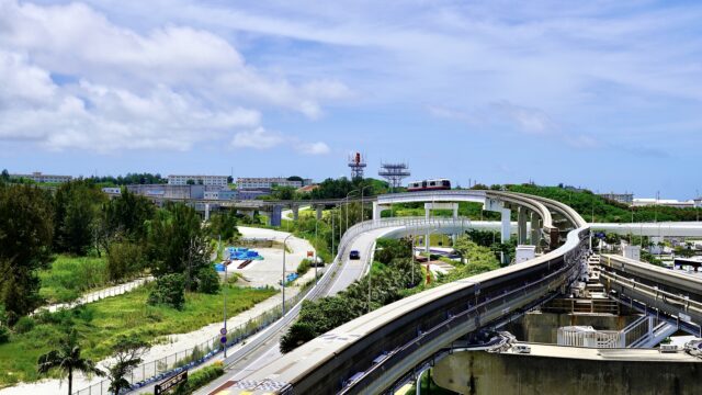 ゆいレール線路