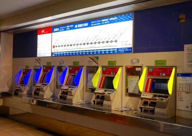 沖縄モノレールの時刻表・路線図と観光スポットのアクセス方法