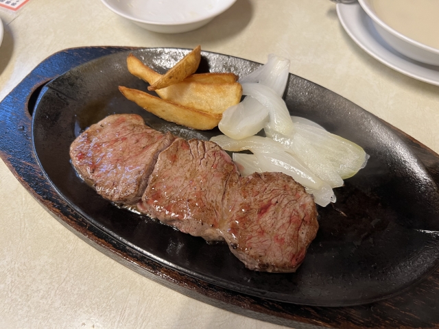 ステーキ　ランチ