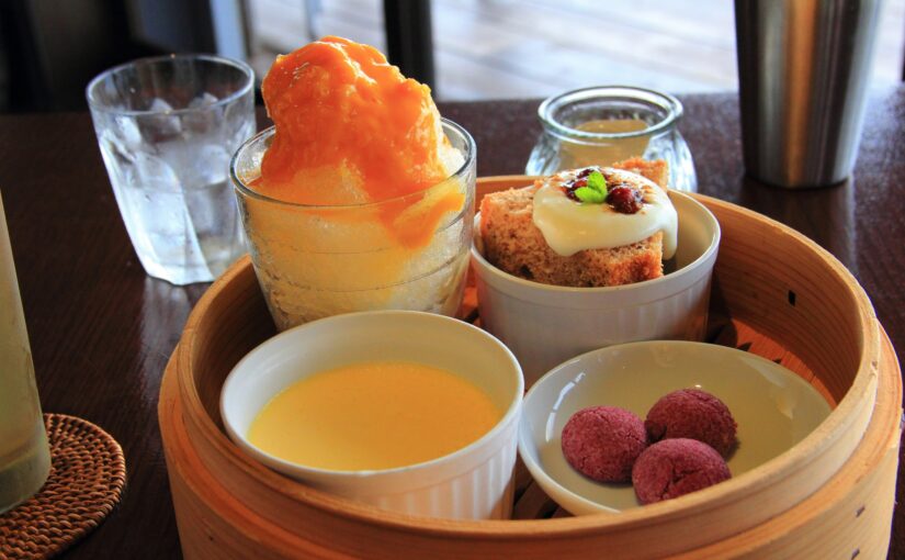 沖縄リゾートカフェの美味しいデザートセット