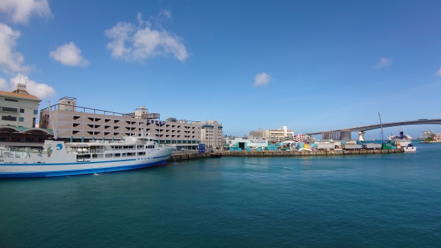フェリーで行く沖縄旅！鹿児島・大阪発の航路と離島フェリー最新情報