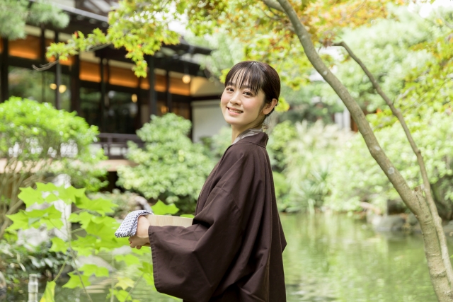自然あふれる沖縄旅館で温泉体験
