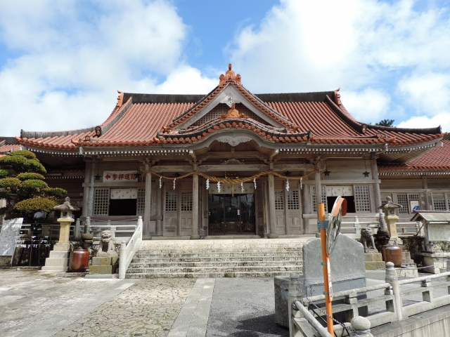 一度は行くべき沖縄の最強パワースポット！縁結び・金運UPの神社を穴場から定番まで紹介