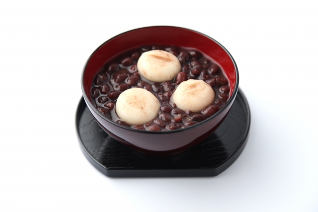 沖縄で味わう温かい小豆ぜんざい