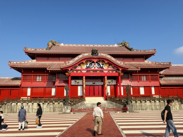 沖縄・首里城正殿の景観