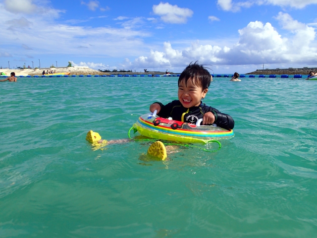 沖縄　家族　旅行