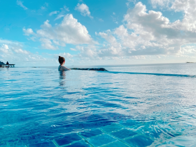 ホテル　インフィニティプール