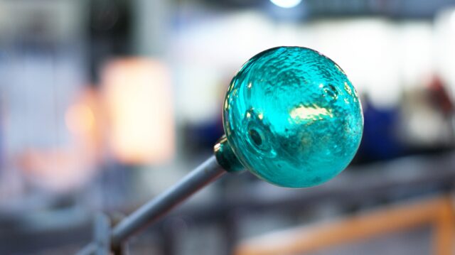 吹きガラス体験