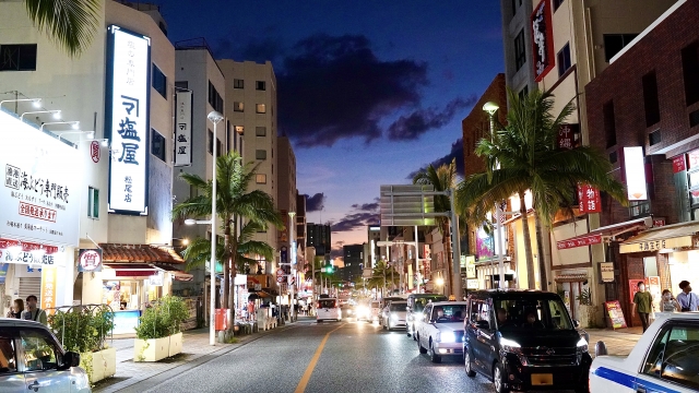 夜 国際通り 居酒屋
