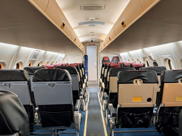 飛行機　機内