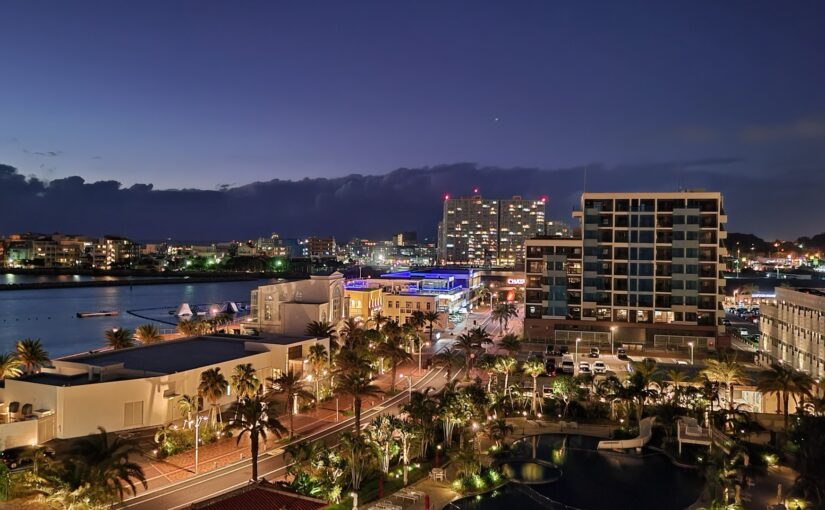 沖縄　北谷　リゾート　夜風景