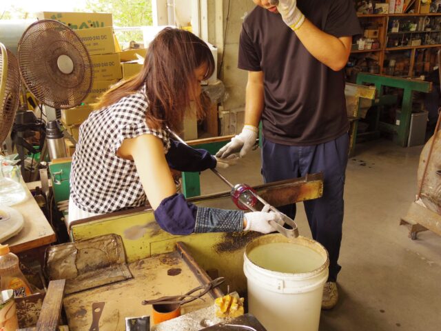 吹きガラス体験