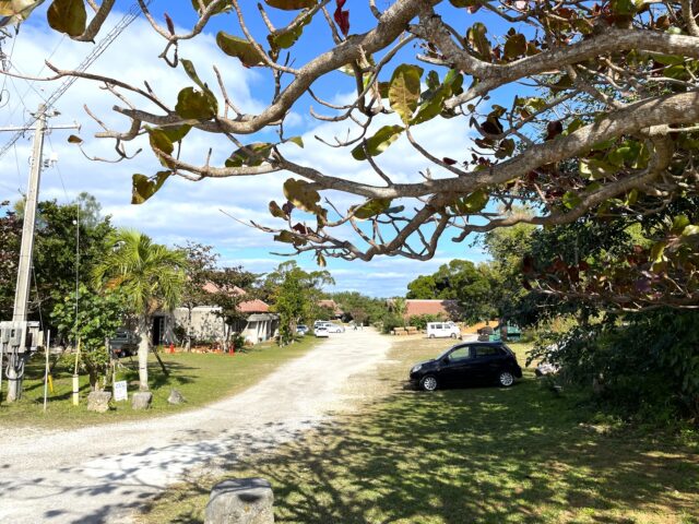 やちむんの里　入り口