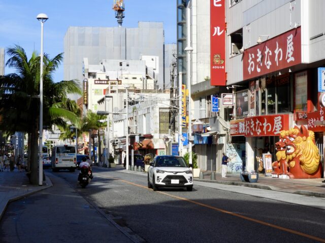 早朝　国際通り