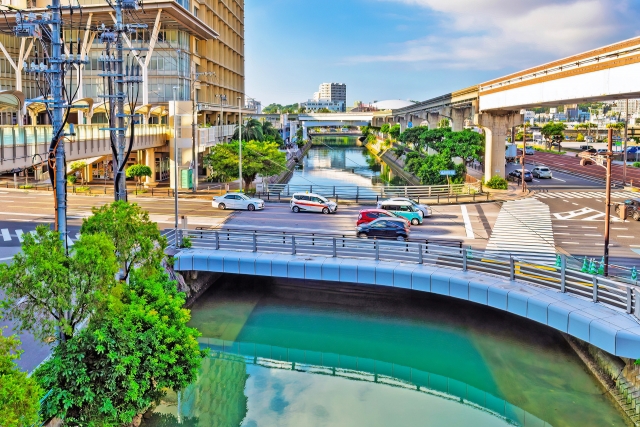 繁華街　コンパクト