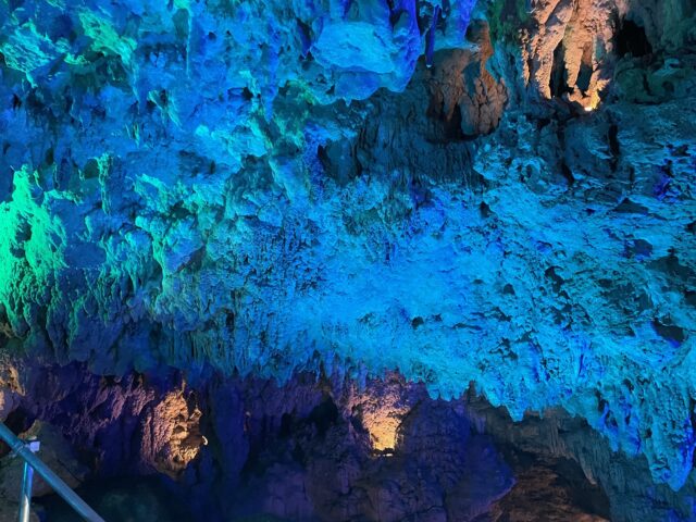 沖縄、鍾乳洞