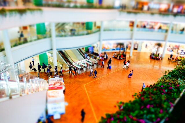 那覇空港　到着ロビー