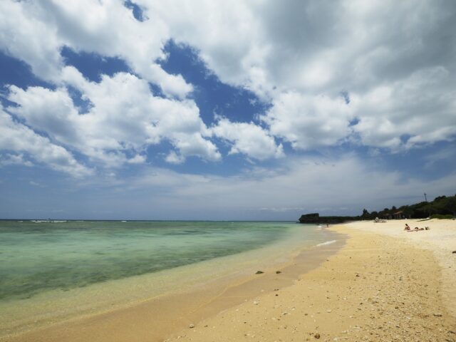 渡具知ビーチ　青空