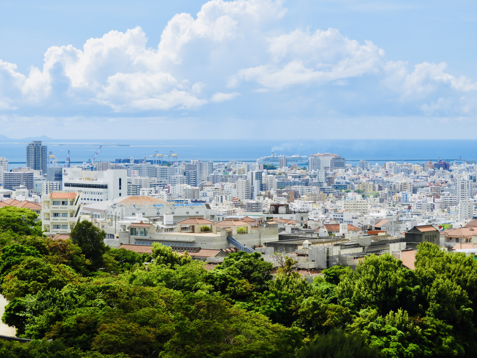 那覇新都心　那覇港