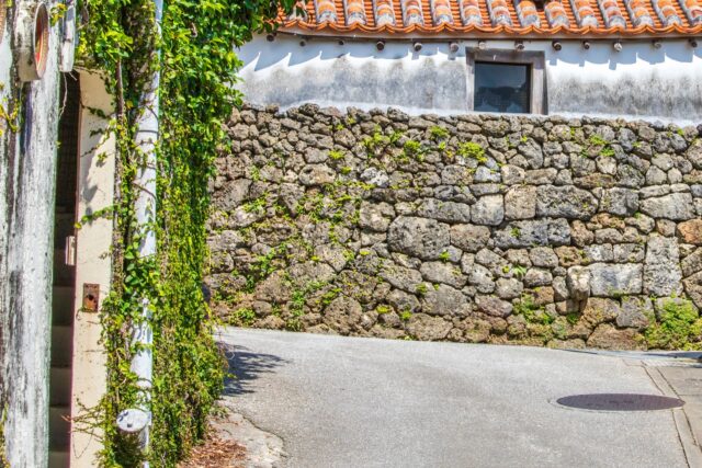 壺屋やちむん通り