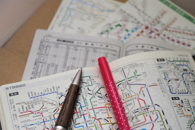 地下鉄・路線の路線図とペン